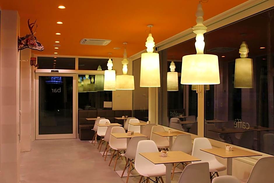 Hotel Alex