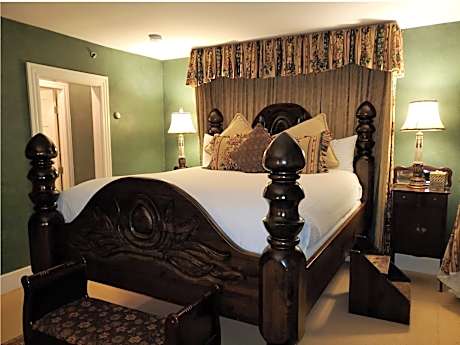 King Room with Spa Bath