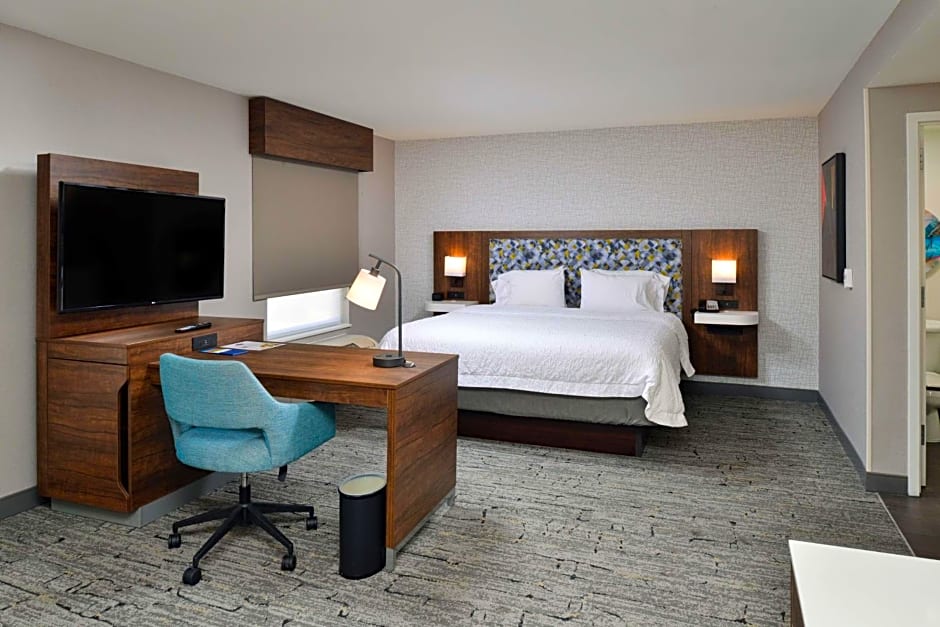 Hampton Inn By Hilton And Suites Las Vegas Airport