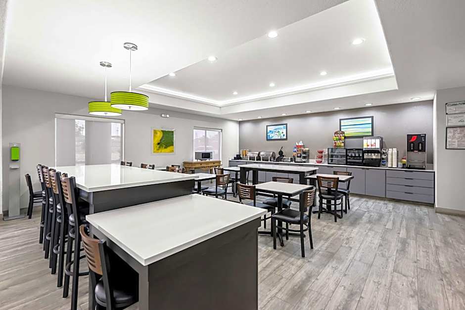 Best Western Palace Inn & Suites