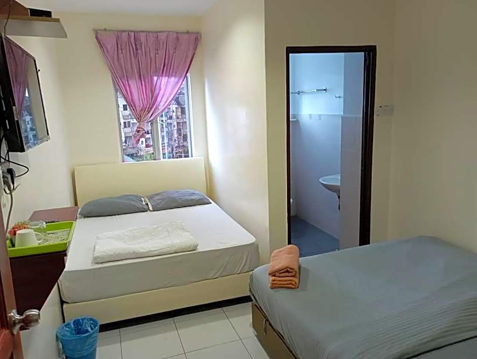 Photo 1 of 4 of Quadruple Room