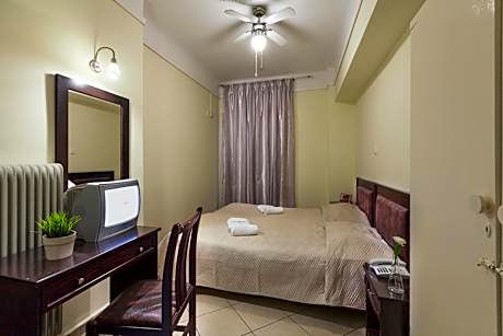 Double or Twin Room with Private Bathroom