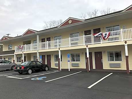 Crystal Inn and Suites