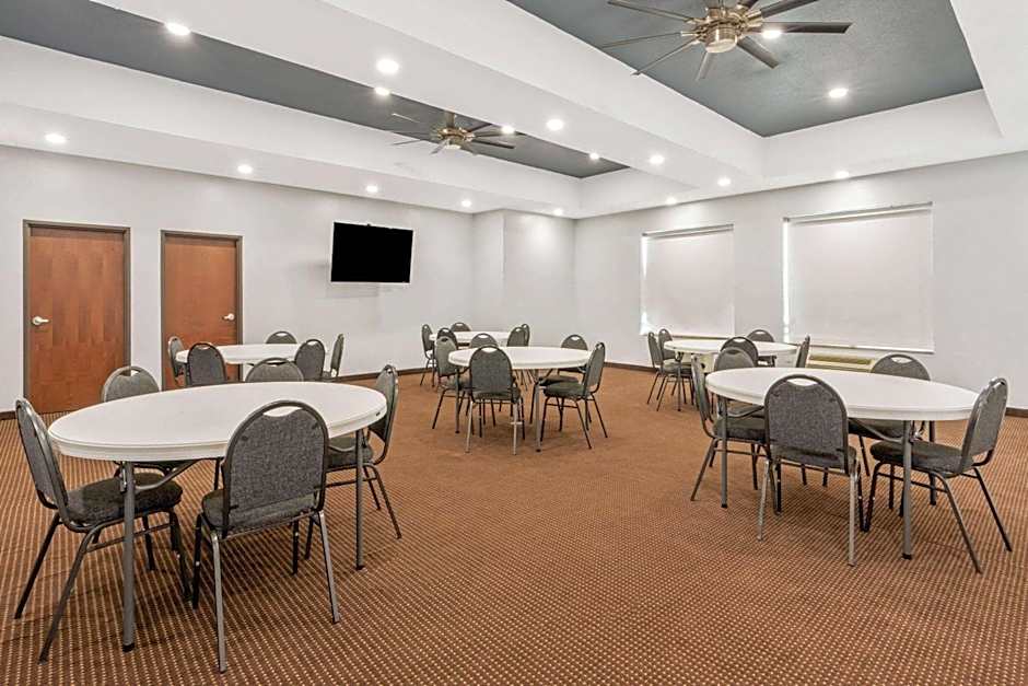 La Quinta Inn & Suites by Wyndham Guthrie