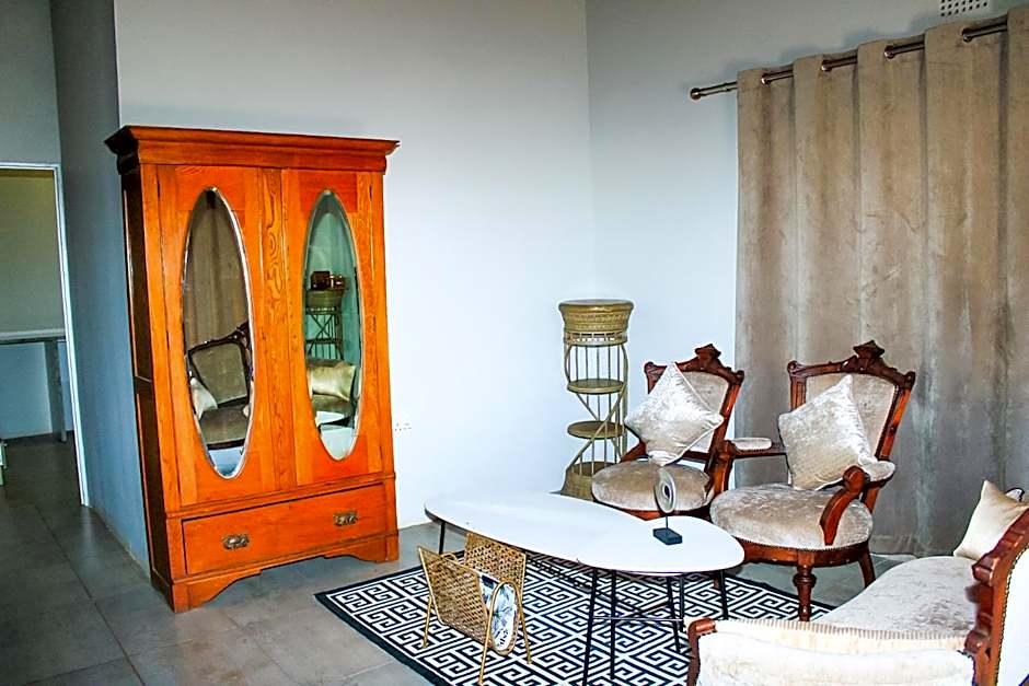 Harnham Mountain Lodge