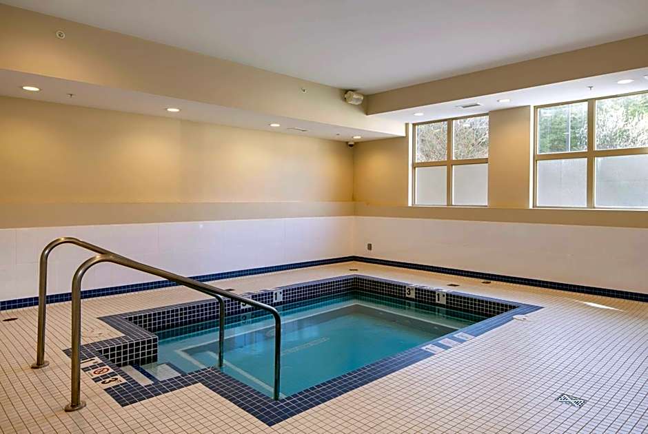 Super 8 by Wyndham Kamloops BC