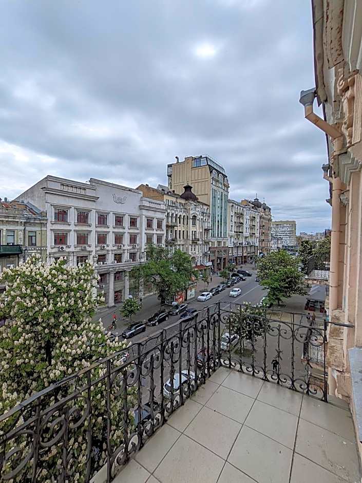 Royal Grand Hotel