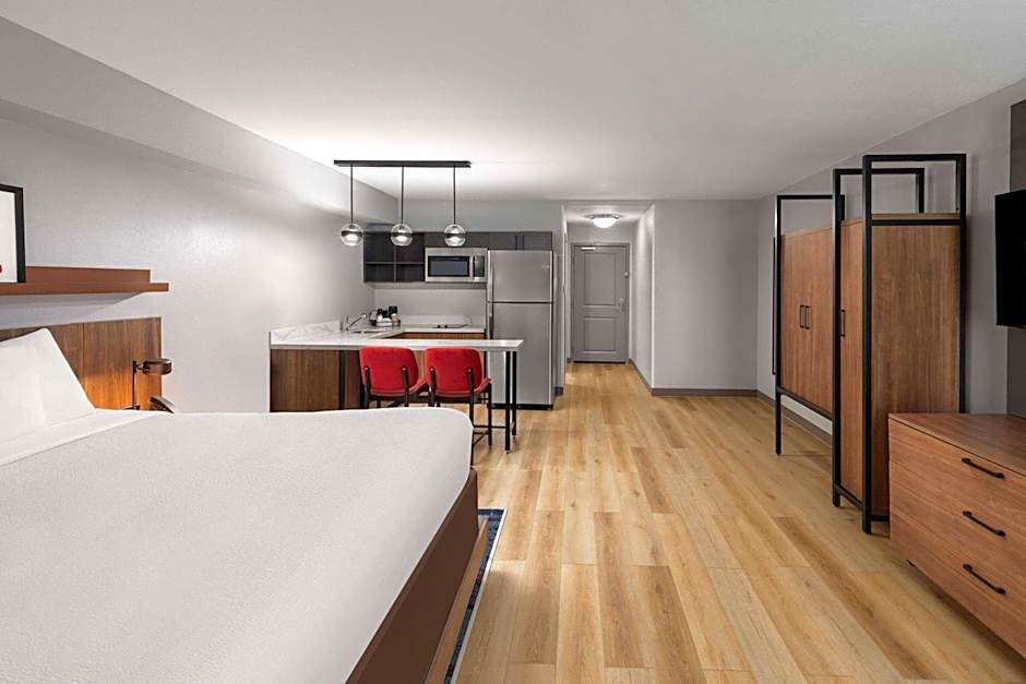 Hawthorn Extended Stay by Wyndham Knoxville
