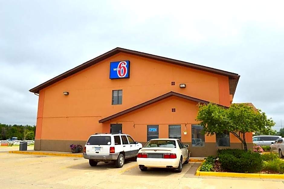 Motel 6-Marshalltown, IA