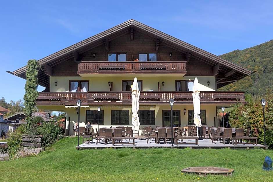 DEVA Hotel-Restaurant Fischerwirt inklusive Chiemgau Card