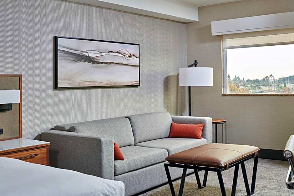 DoubleTree By Hilton Fullerton