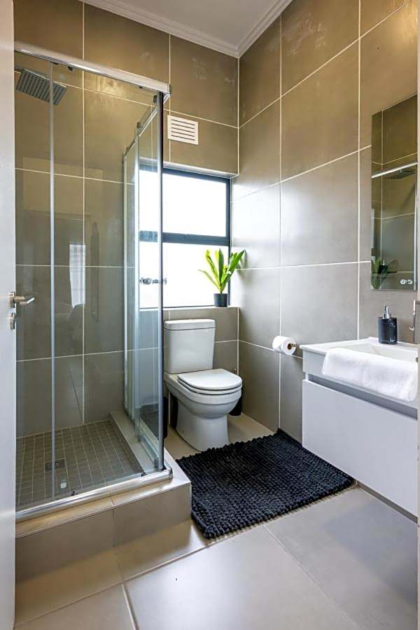 Upmarket Stunner in Ballito 360 with Inverter