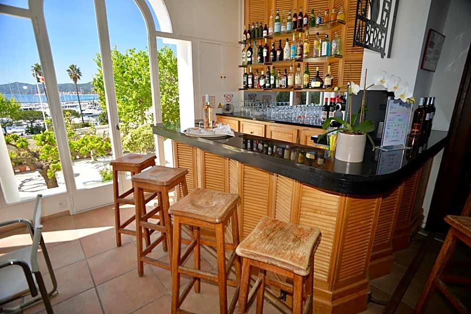 Auberge De La Calanque