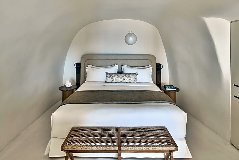 Mystique, a Luxury Collection Hotel, Santorini