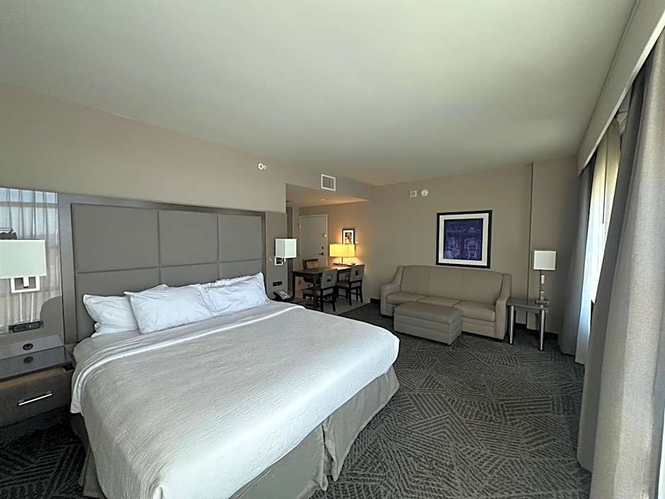 Embassy Suites By Hilton Kansas City/Olathe