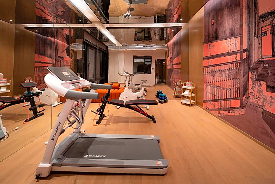 From K Huan Kai Hotel Tiyuxi Metro Station