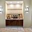La Quinta Inn & Suites by Wyndham NE Long Beach/Cypress