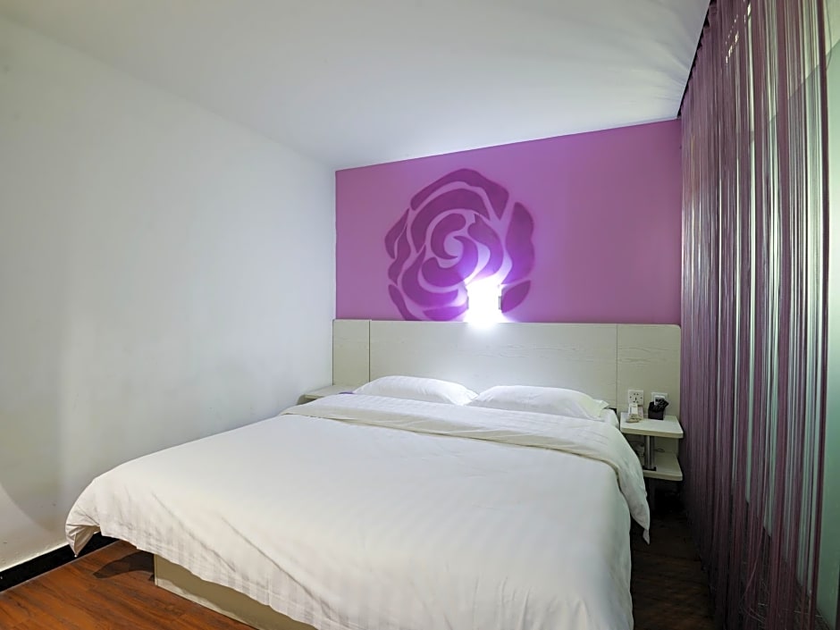 V8 Hotel Xi Cun Branch