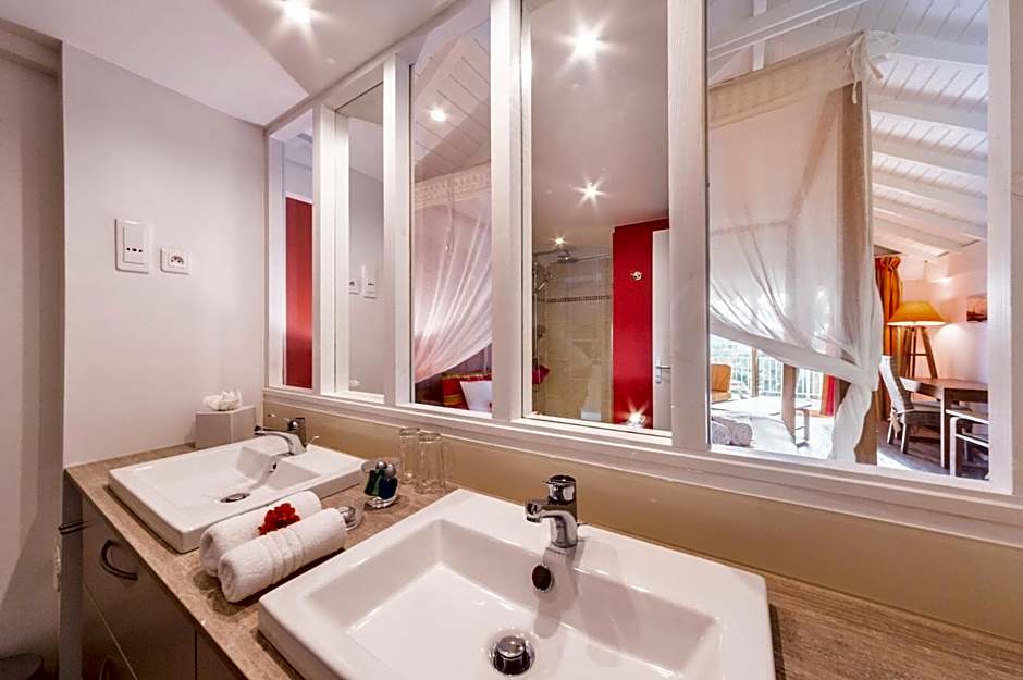 PALM COURT RESIDENCE 4 Stars