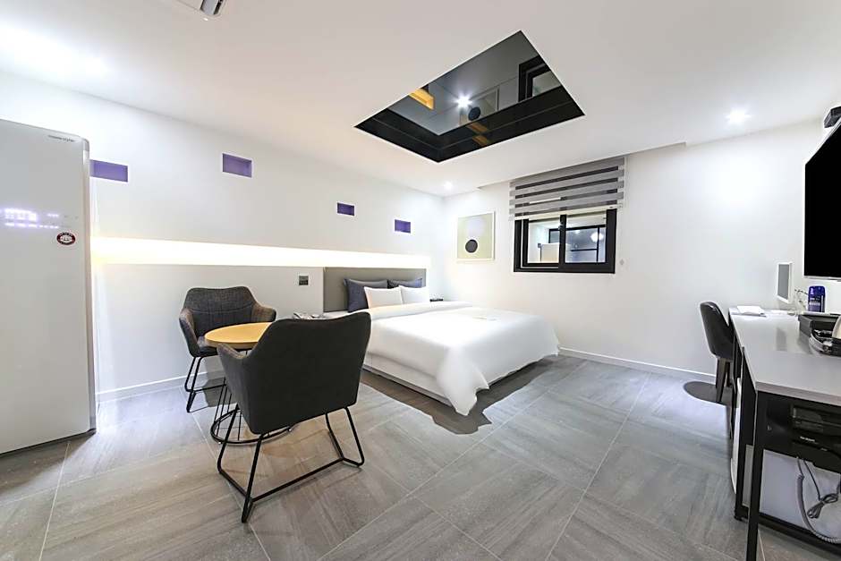 Two Nights Business Hotel