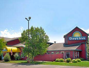 Nisswa Inn and Suites