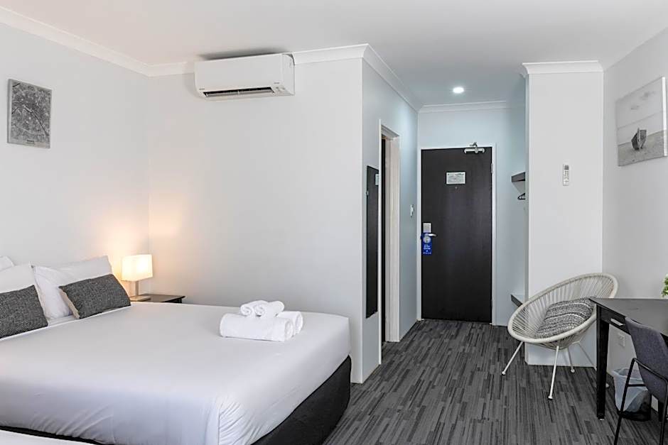 Joondalup City Hotel