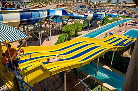 Titanic Aqua Park Resort fun city