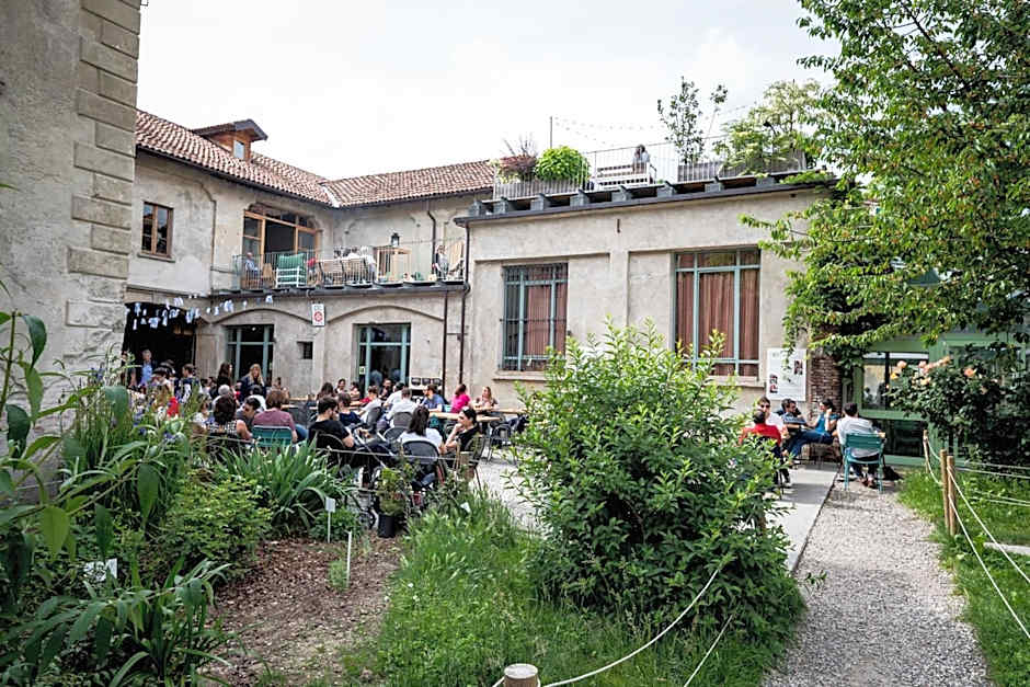 Un posto a Milano - guesthouse all'interno di una cascina del 700