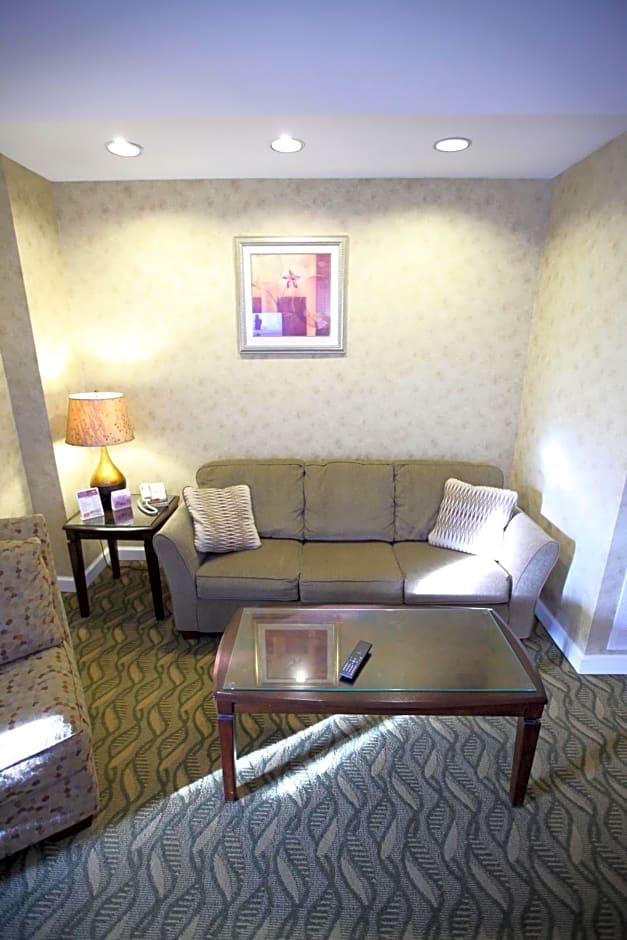The Island House Hotel