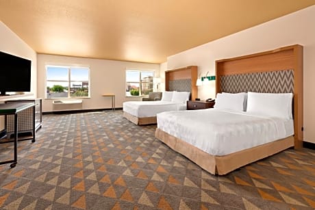 Standard Queen Room with Two Queen Beds - Communications Accessible