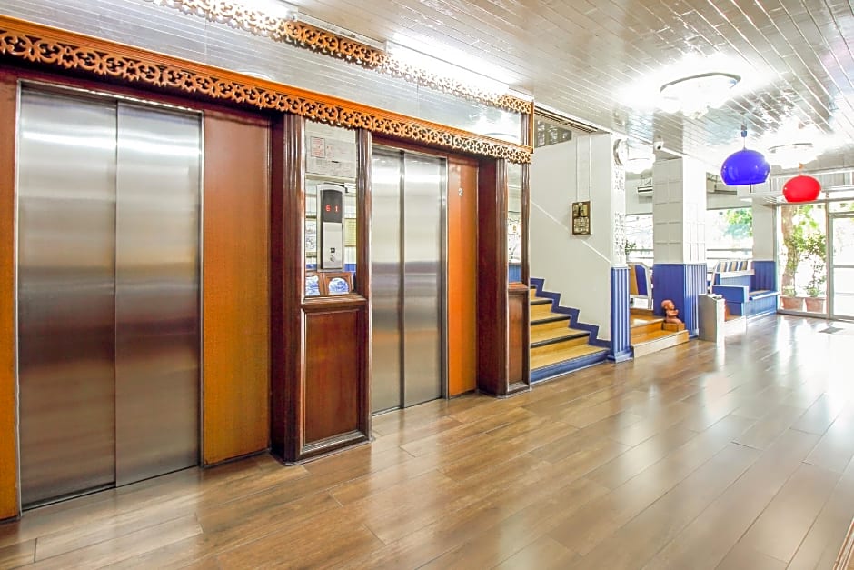 The Krungkasem Srikrung Hotel