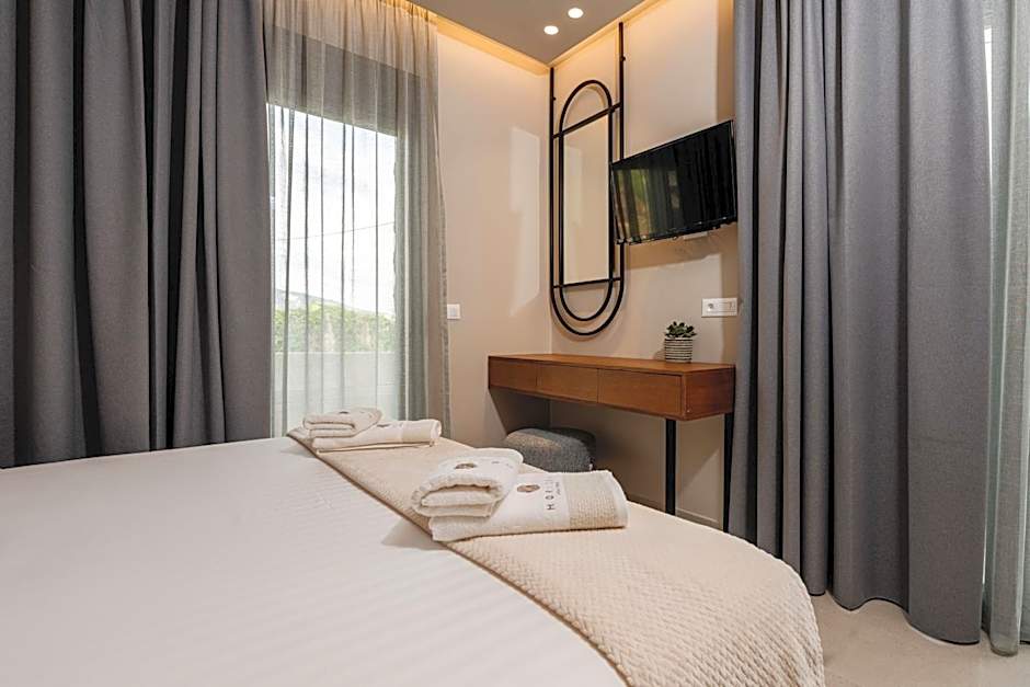 Horizon Apartments - Beachfront Luxury, by ZanteWize