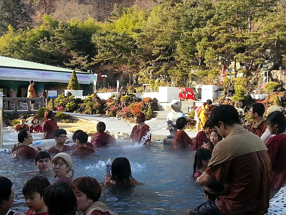 Nogodan Guesthouse and Hotel