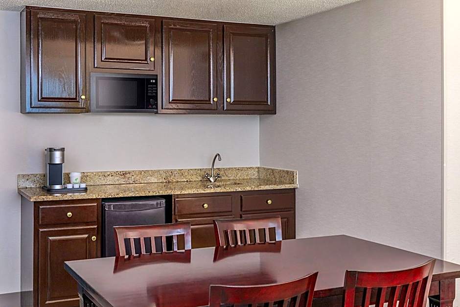 Holiday Inn & Suites Boston Peabody by IHG