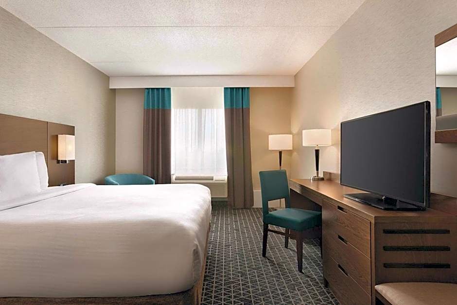 Park Inn by Radisson Brampton, ON