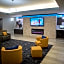 La Quinta Inn & Suites by Wyndham Houston - Normandy
