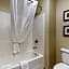 Comfort Inn & Suites East Moline near I-80