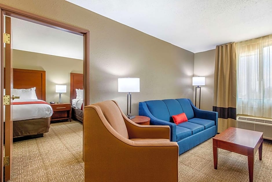 Comfort Inn & Suites Mccomb