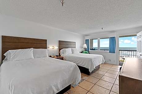 Standard Queen Room with Two Queen Beds with Ocean Front View