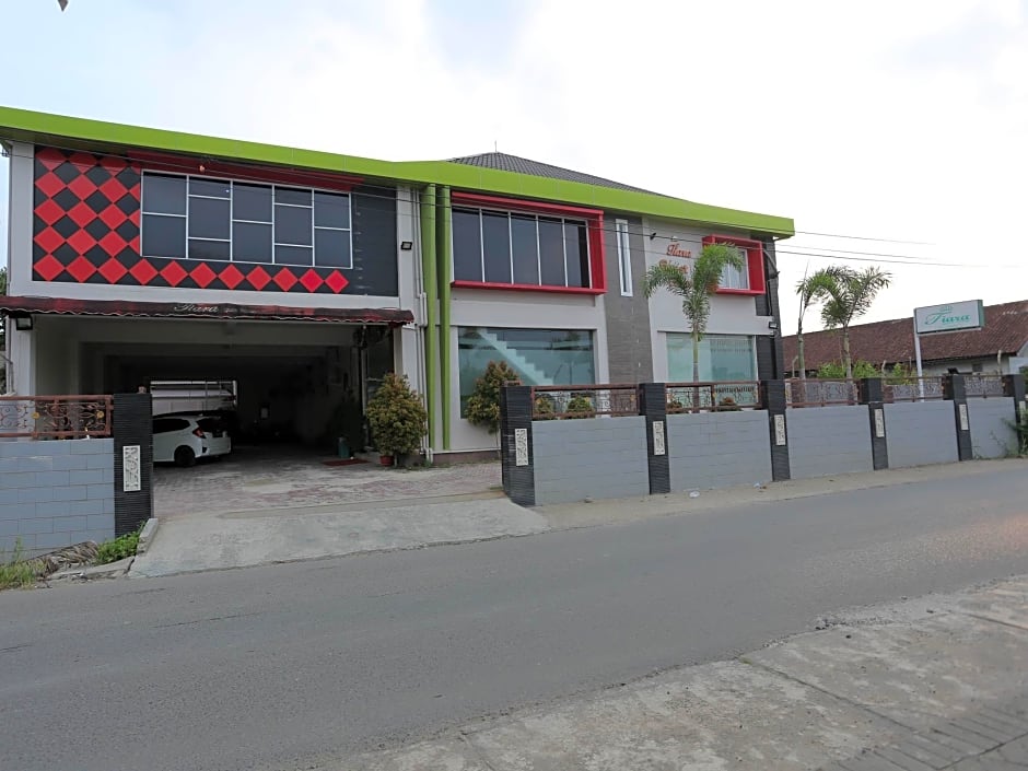 OYO 1864 Tiara Guest House