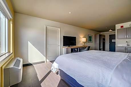 One-Bedroom Suite with Sofa Bed