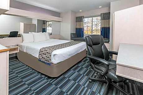 Microtel Inn & Suites by Wyndham Scott Lafayette