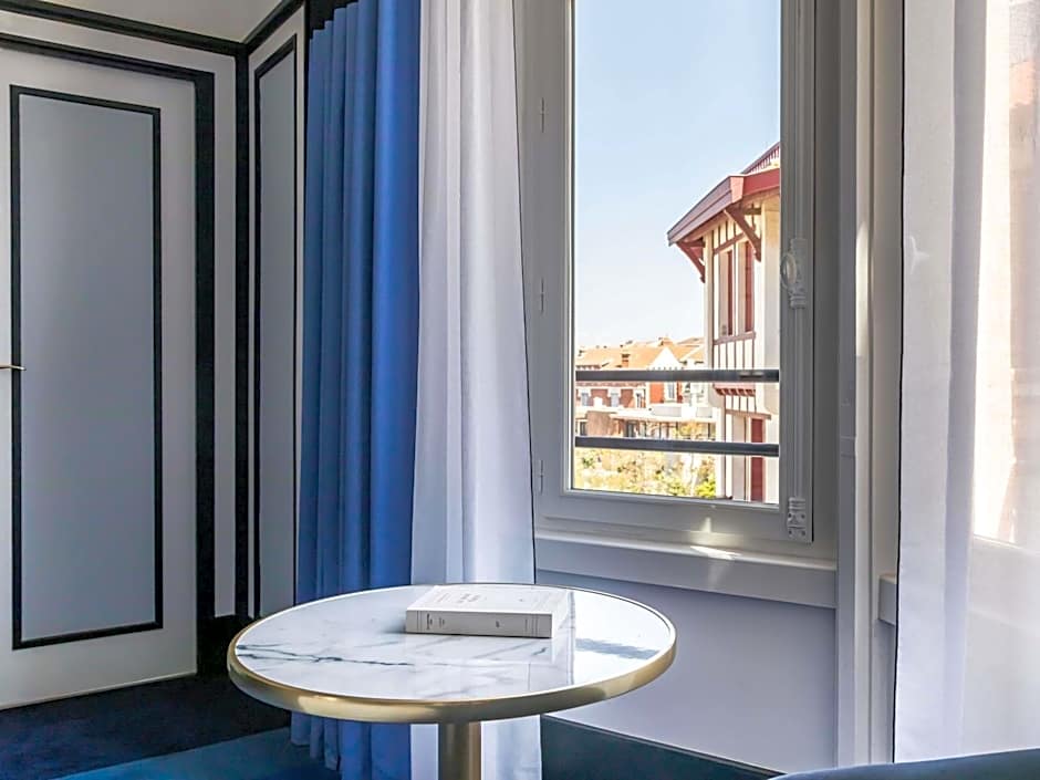 Hotel Plaza Biarritz Plage - Handwritten Collection