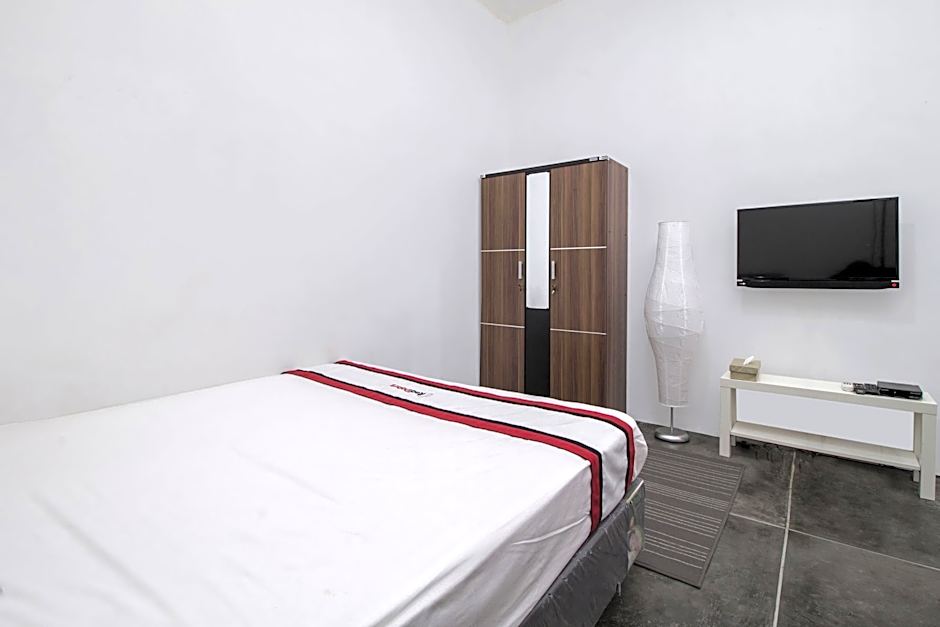 RedDoorz @ Radio Dalam