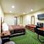 OYO Pinewood Inn & Suites Silsbee