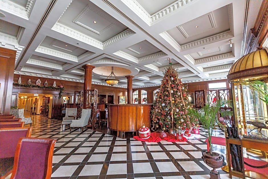 Market Pavilion Hotel