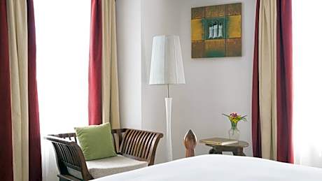 Deluxe King Bed