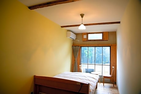 Double Room with Shared Bathroom - Non-Smoking