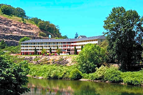 The Lodge at Roseburg