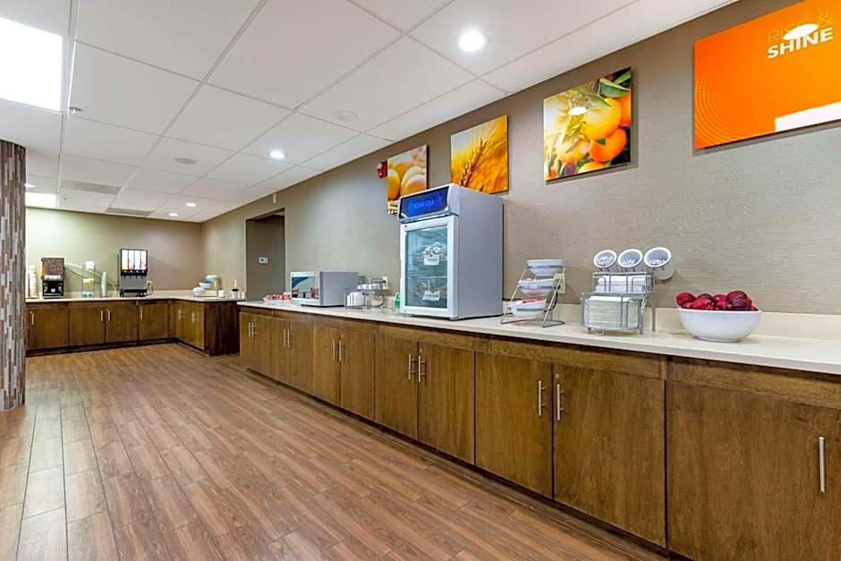 Comfort Suites Near Potomac Mills